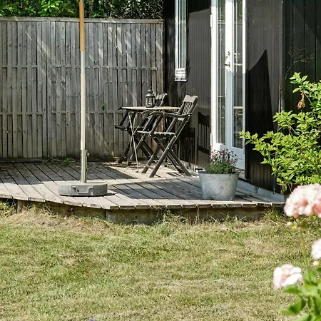 Family Reunites For Trips In Tisvilde Hegn *